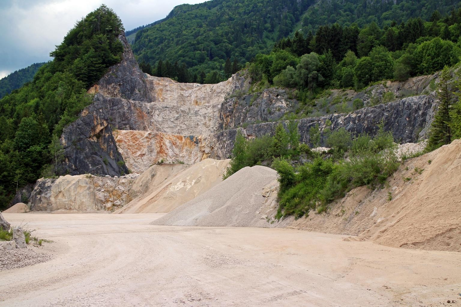 Managing Andesite-Dacite Quarry 